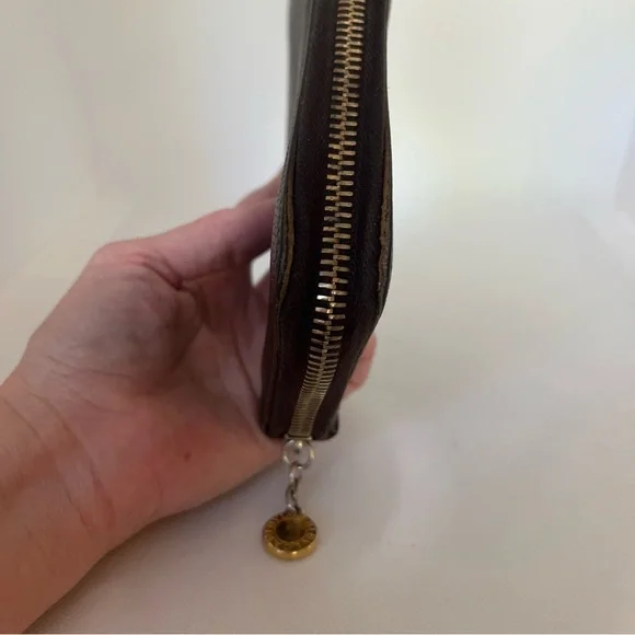 Bvlgari Vintage Classico Long Leather Zip Wallet - Picture 12 of 16